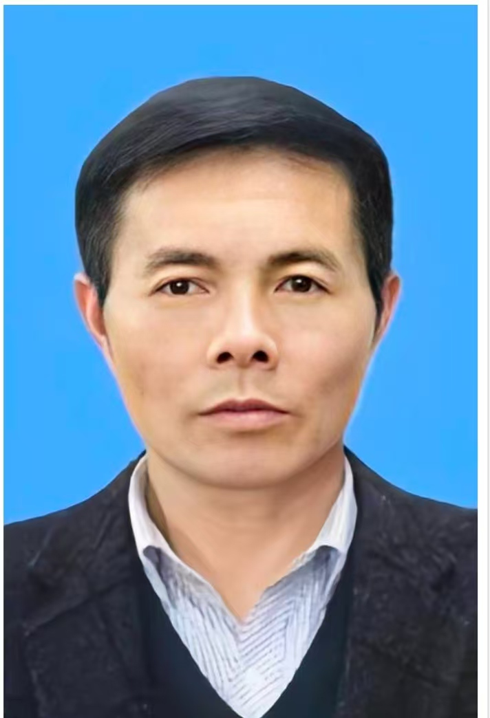 龙玲屹
